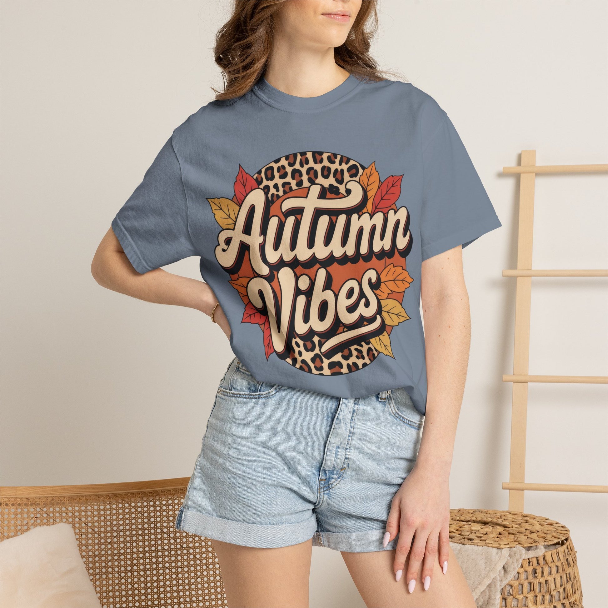 Autumn Vibes Comfort Colors 1717 T-Shirt – Cozy Fall Leaves Graphic Tee shirt gift idea for pumpkin season lovers