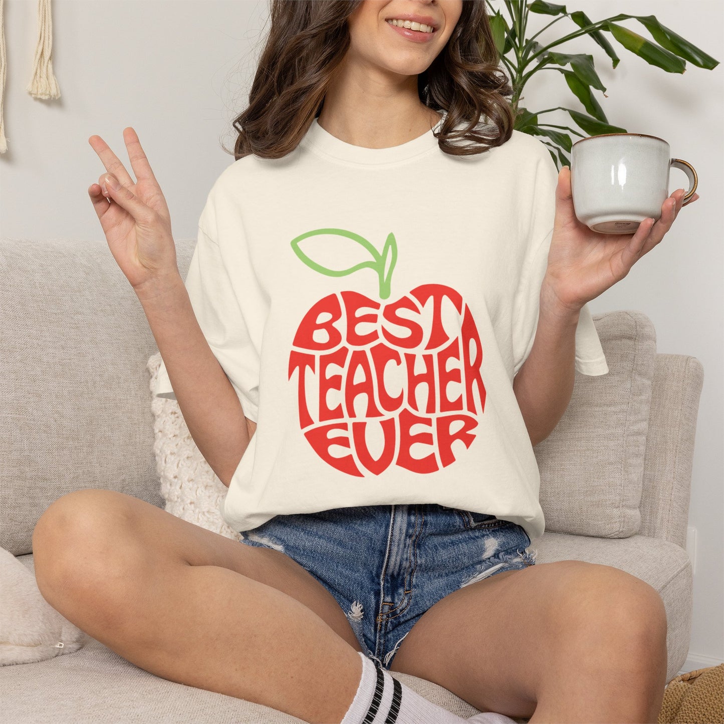 Best Teacher Ever Shirt | Apple Teacher Graphic Tee